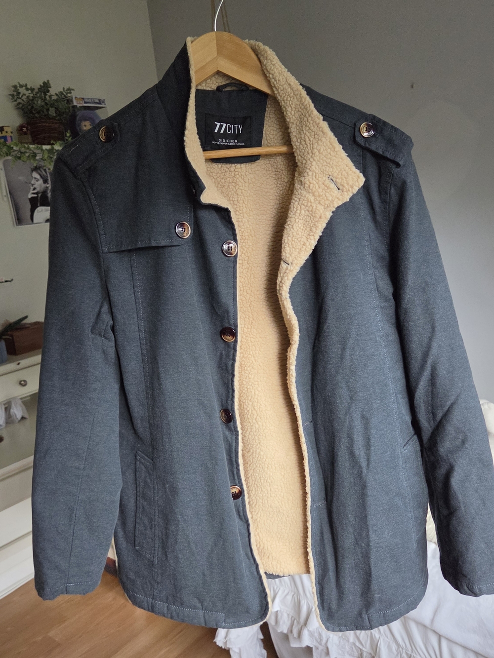 Men's Vcansion
Fleece/Sherpa Lined Casual Winter Jacket - US Medium - FREE SHIPP